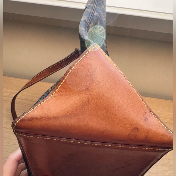 SALE!Louis Vuitton Monogram Canvas Cabas Mezzo bag. Better than neverfull imo - Picture 13 of 17